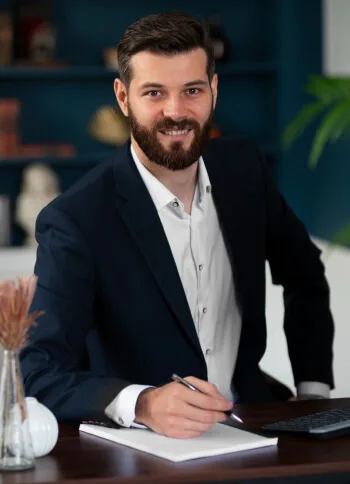 Our Financial Experts The Team  Member Solution. - 爱游戏