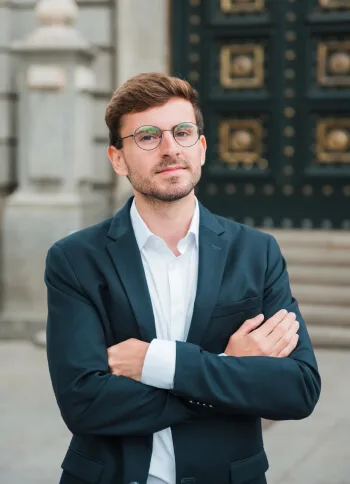 Our Financial Experts The Team  Member Solution. - 爱游戏